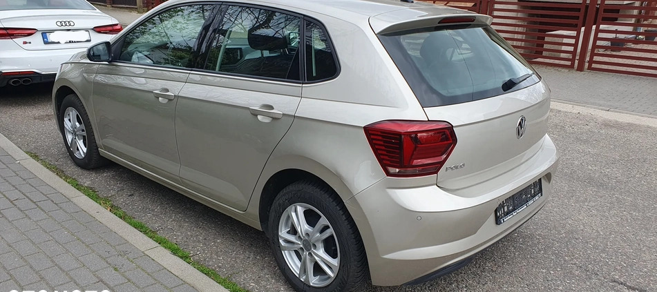 Volkswagen Polo cena 45999 przebieg: 68900, rok produkcji 2018 z Mieszkowice małe 56